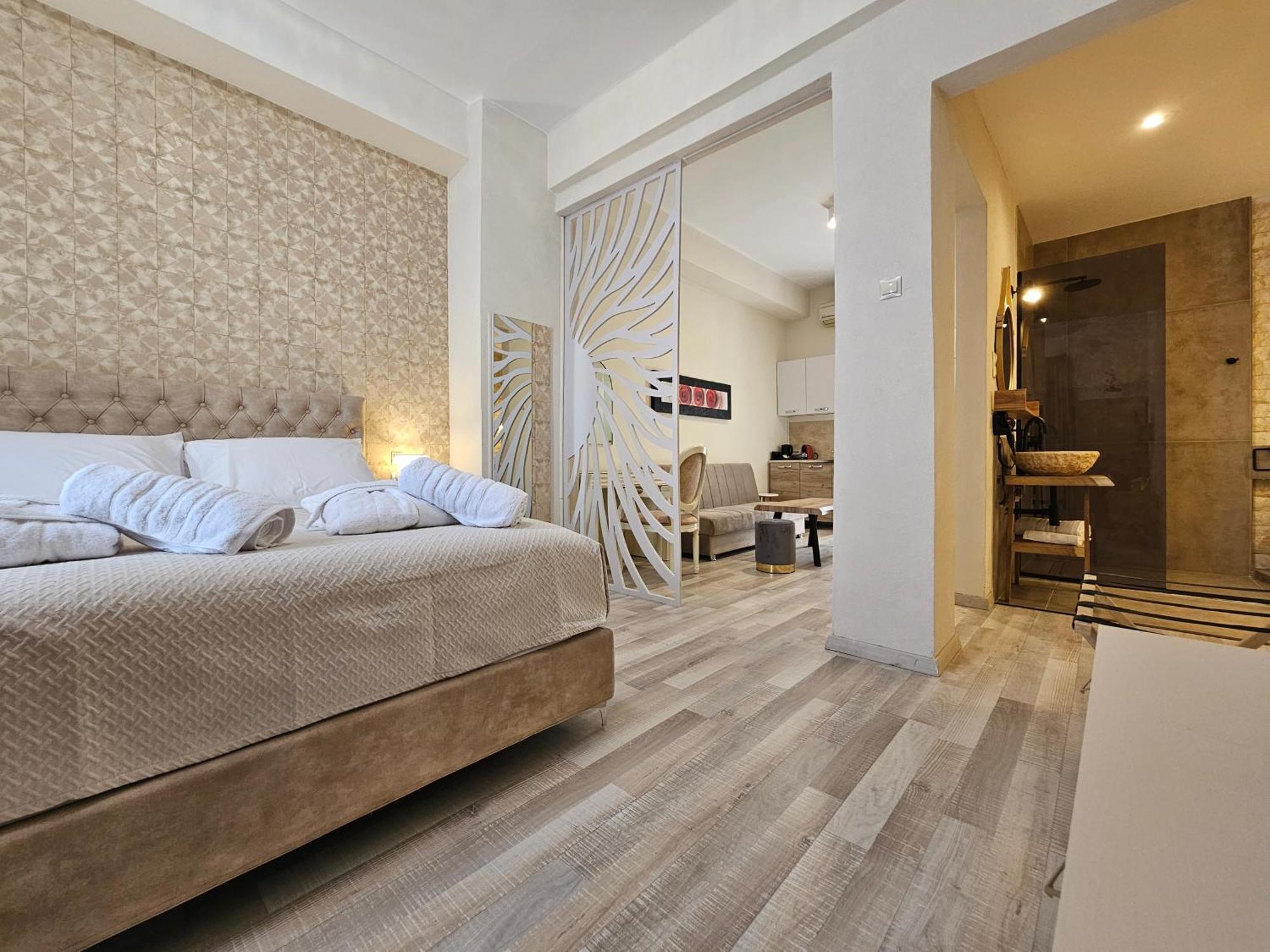 Golden City Center Suites Rhodes City ภายนอก รูปภาพ