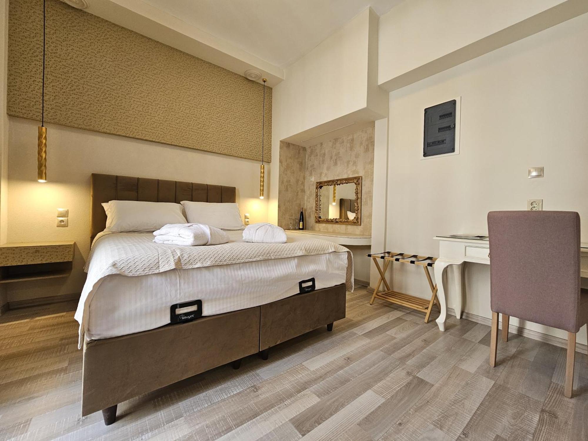 Golden City Center Suites Rhodes City ภายนอก รูปภาพ