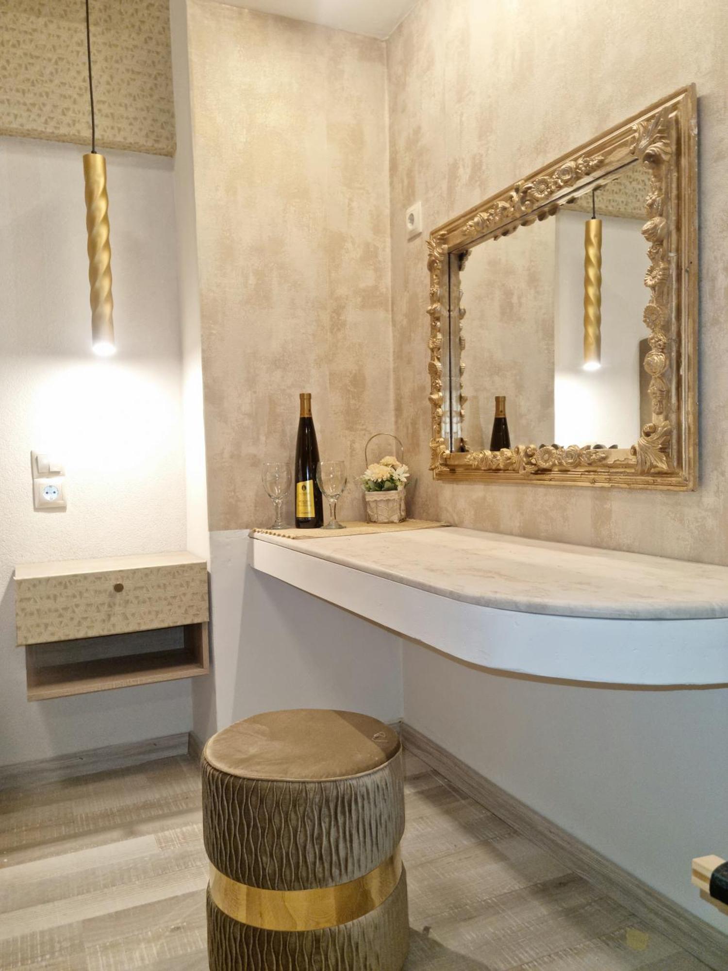 Golden City Center Suites Rhodes City ห้อง รูปภาพ