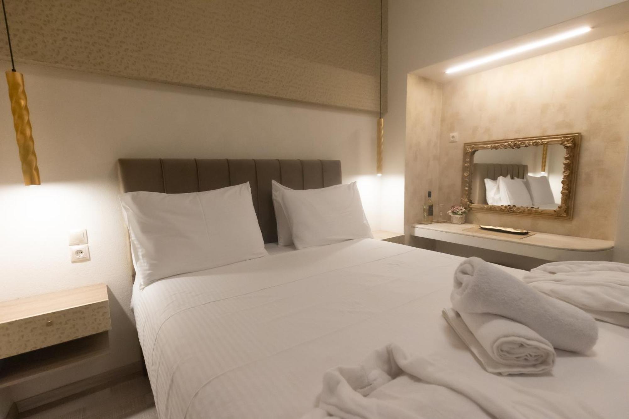 Golden City Center Suites Rhodes City ภายนอก รูปภาพ