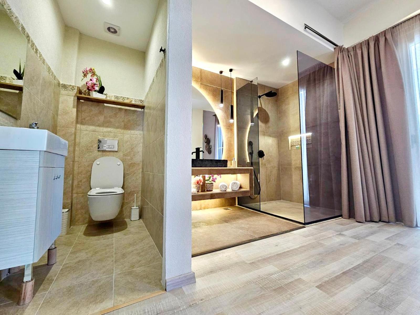 Golden City Center Suites Rhodes City ภายนอก รูปภาพ