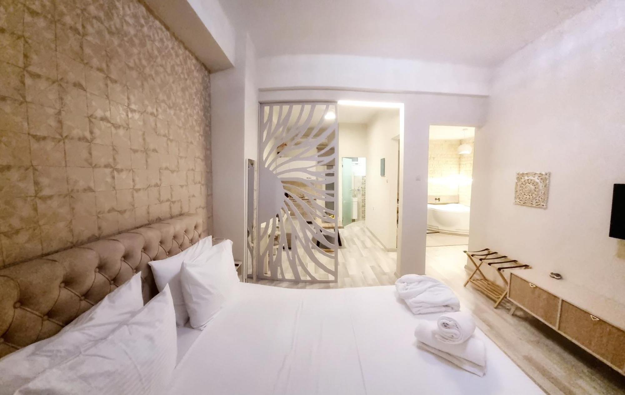 Golden City Center Suites Rhodes City ภายนอก รูปภาพ