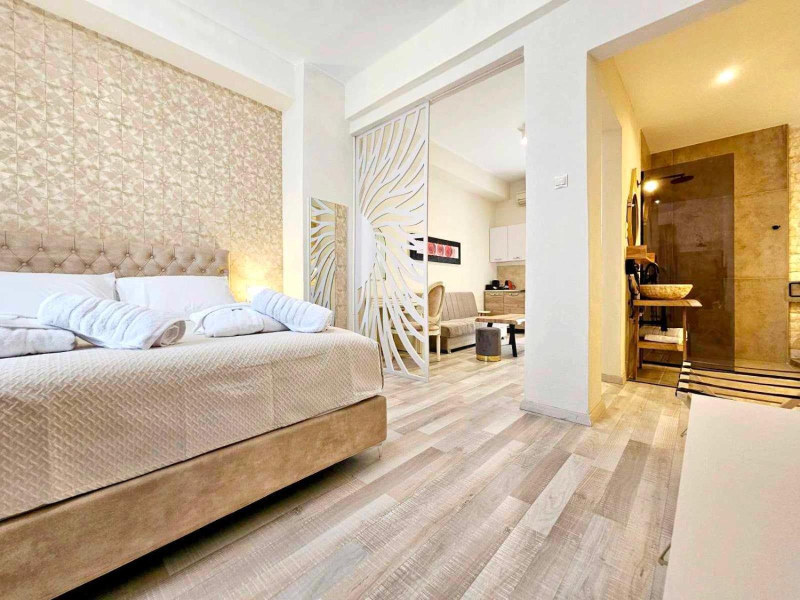 Golden City Center Suites Rhodes City ภายนอก รูปภาพ